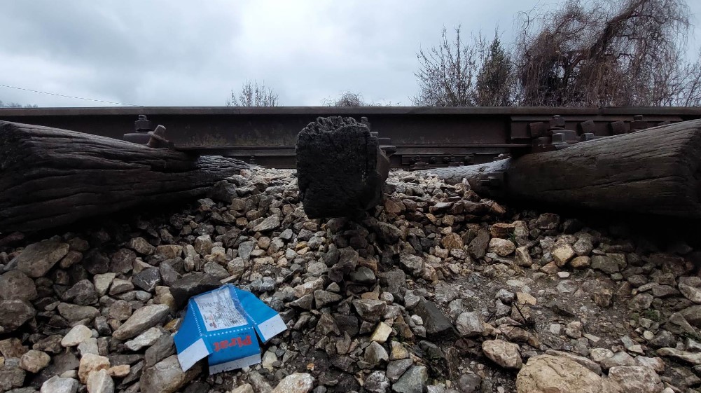 (FOTO) Sve opasne tačke na pruzi gde se prevrnula cisterna kod Zaječara: Radnik železnice otkriva za Danas kolika je opasnost od novog akcidenta 1