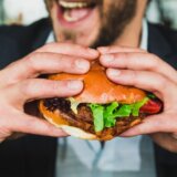 Kardiolozi upozoravaju: Ove navike u ishrani mogu da podstaknu aritmiju 13