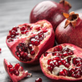 Bez nereda i crvenih fleka: Imamo trik za brzo čišćenje nara, a potrebni su vam samo činija i voda (VIDEO) 4