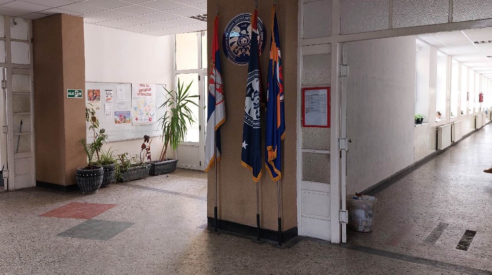 Skratili časove da se učenici ne bi posmrzavali: Problemi sa grejanjem u školi u Zaječaru 3