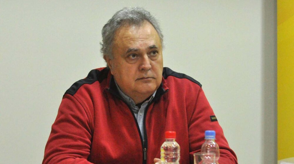 "Zašto bi se Vučićev sin mučio u vinskom podrumu za 500 evra ako u Majdanpeku i Boru može da zaradi mnogo više": Srđan Škoro za Danas kaže da ga neće zaplašiti 1