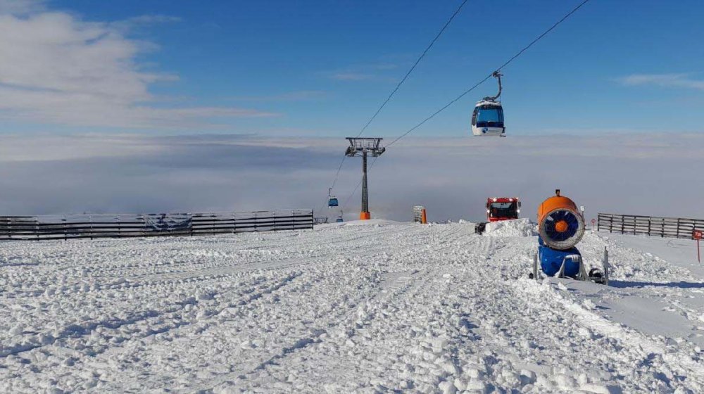 Na Staroj planini pronađen teško povređen skijaš, stavljen u veštačku komu 1