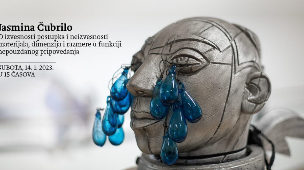 Istoričarka umetnosti Jasmina Čubrilo drži predavanje u okviru izložbe "Nepouzdani pripovedač" Mrđana Bajića 1