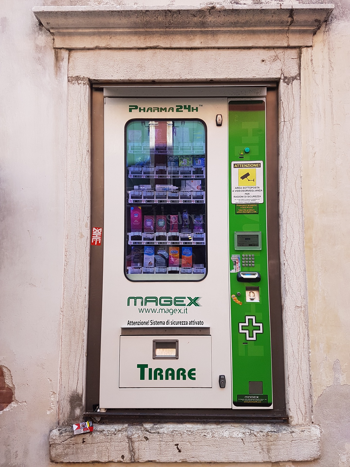 Kad ste poslednji put videli kondomat u Beogradu? 8