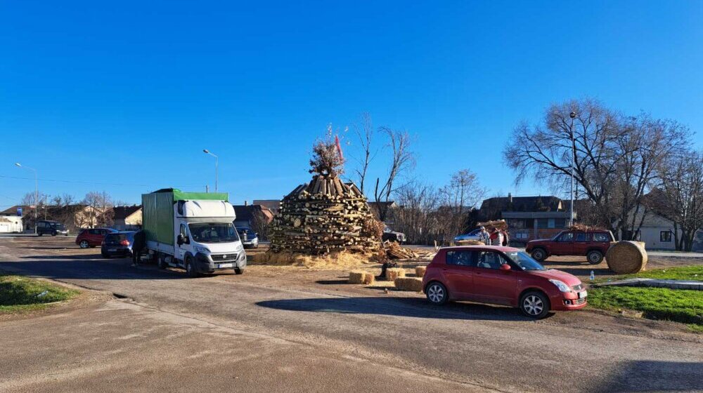 U Novom Sadu spremne lomače, petarde i topovski udari: Proslava Božića i ove godine biće opštenarodno veselje 1