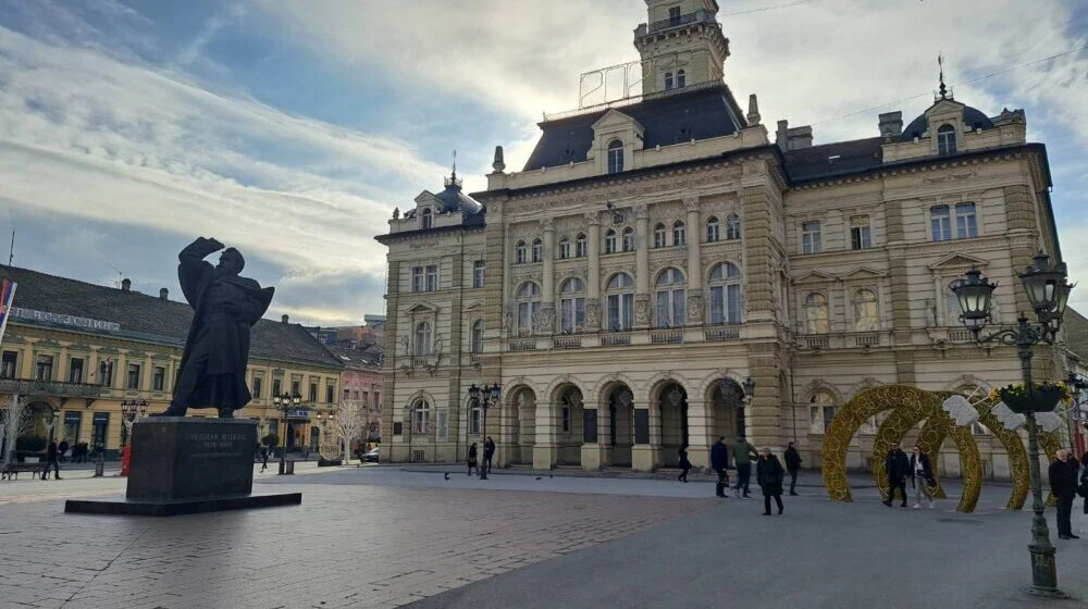 Demokratska stranka: Dok se gradska vlast provodi na Divčibarama u Novom Sadu računi povećani za više od 20 odsto 1