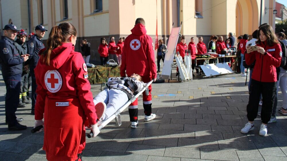 Crveni krst Zrenjanin: Volonterima se pridružilo 80 mladih 1