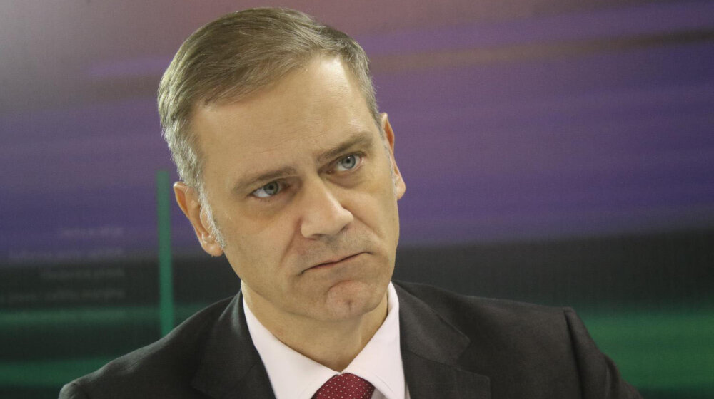 Stefanović: Vučić i Mali se smeju svima u lice i pevaju pesmu Lepe Brene, a istovremeno kradu 1