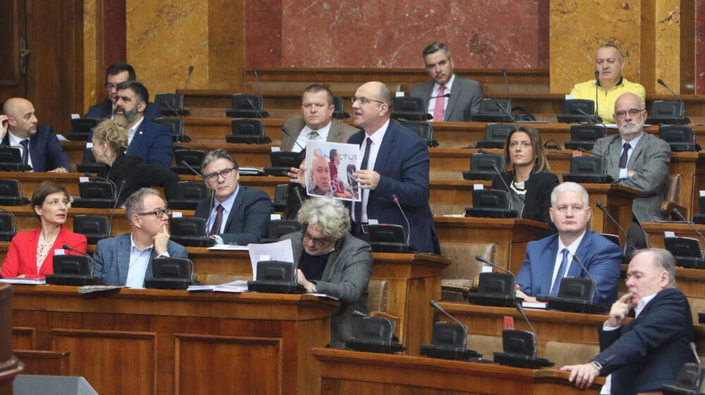 Završena sednica Skupštine, nastavak u utorak u 10 časova 1