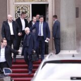 Predsednica Vlade Srbije i ministri iz Srpske napredne stranke (SNS) izlaze iz zgrade Predsedništva