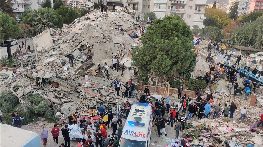 (VIDEO) Dvomesečna beba spasena nakon 128 sati ispod ruševina 1