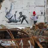 Ukrajina je izdala poštanske marke na kojima dečak ruši Putina, upućene ruskom lideru 3