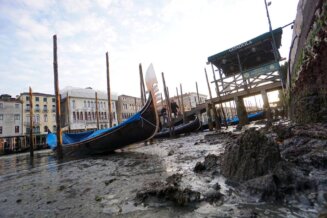 Venecija u doba suše: Gondole više nisu tako romantične (FOTO) 1