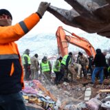 Aplauzi, neverica – žena spasena čak 122 sata posle zemljotresa 5