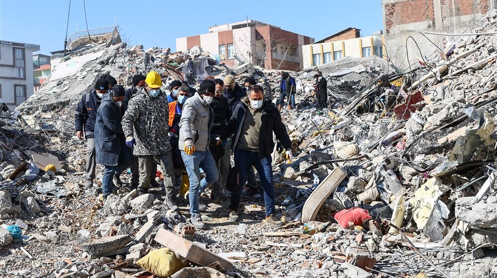 Nemačka olakšava dobijanje viza žrtvama zemljotresa koje imaju rođake u toj državi 1