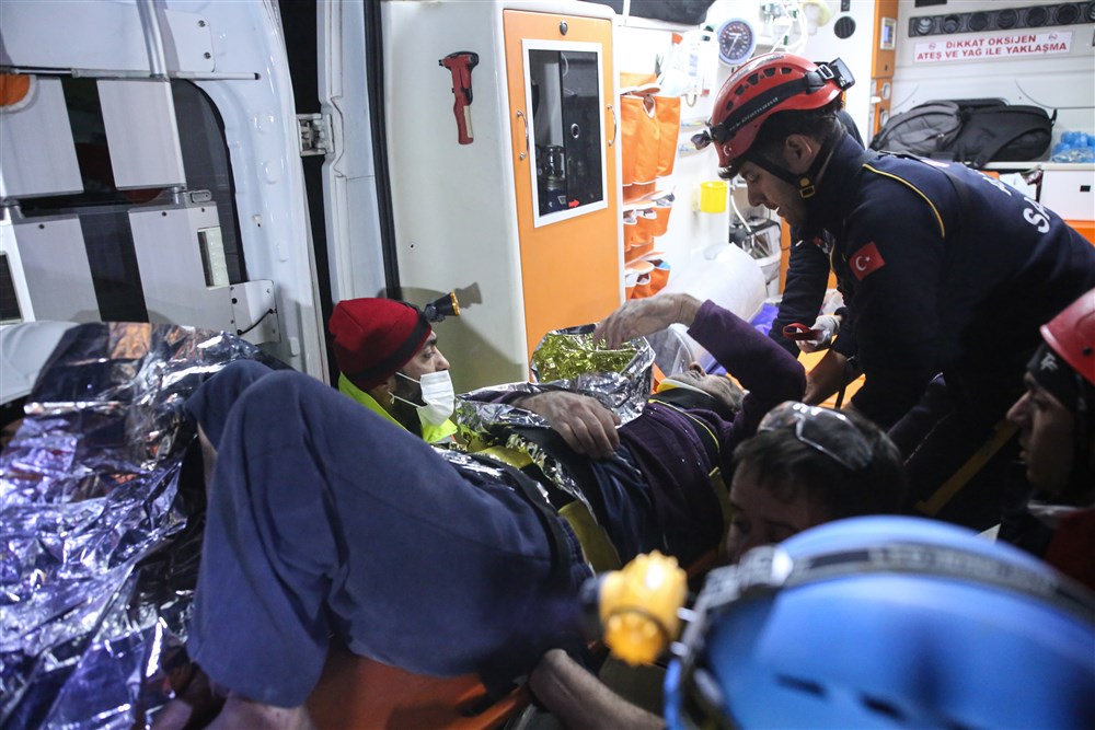 Turska hapsi građevinske izvođače: Broj poginulih u zemljotresu dostigao sumornu prekretnicu 2