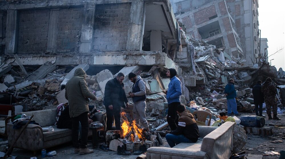 Turska hapsi građevinske izvođače: Broj poginulih u zemljotresu dostigao sumornu prekretnicu 1