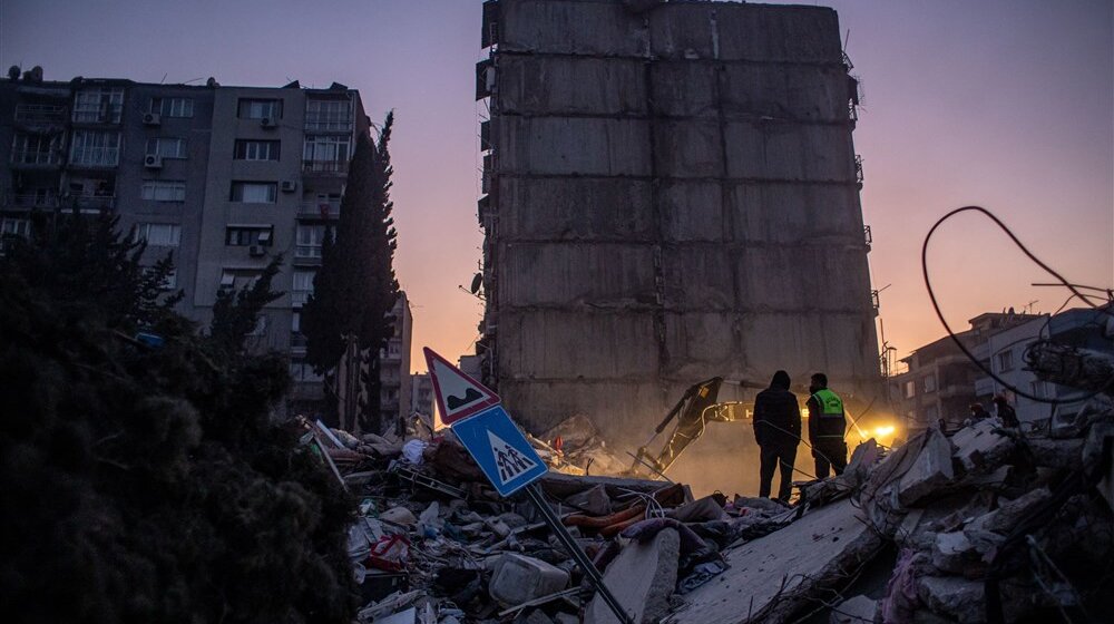 Katar šalje 10.000 mobilnih domova za pomoć Turskoj 1