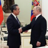 Putin ocenio da rusko-kineski odnosi stabilizuju međunarodnu situaciju 10