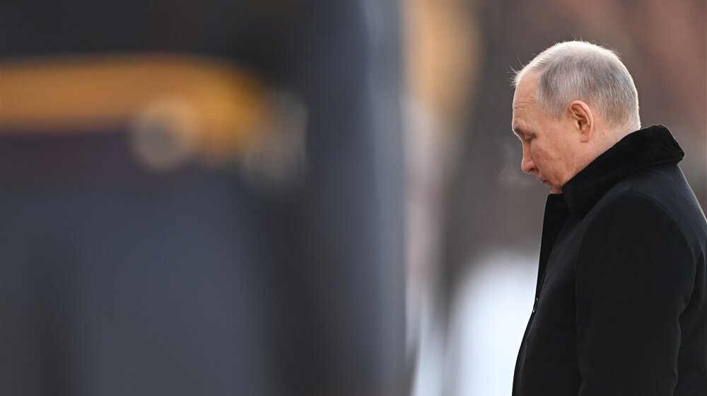 Putin: Vojska "garant" stabilnosti države, povećaćemo proizvodnju oružja 13