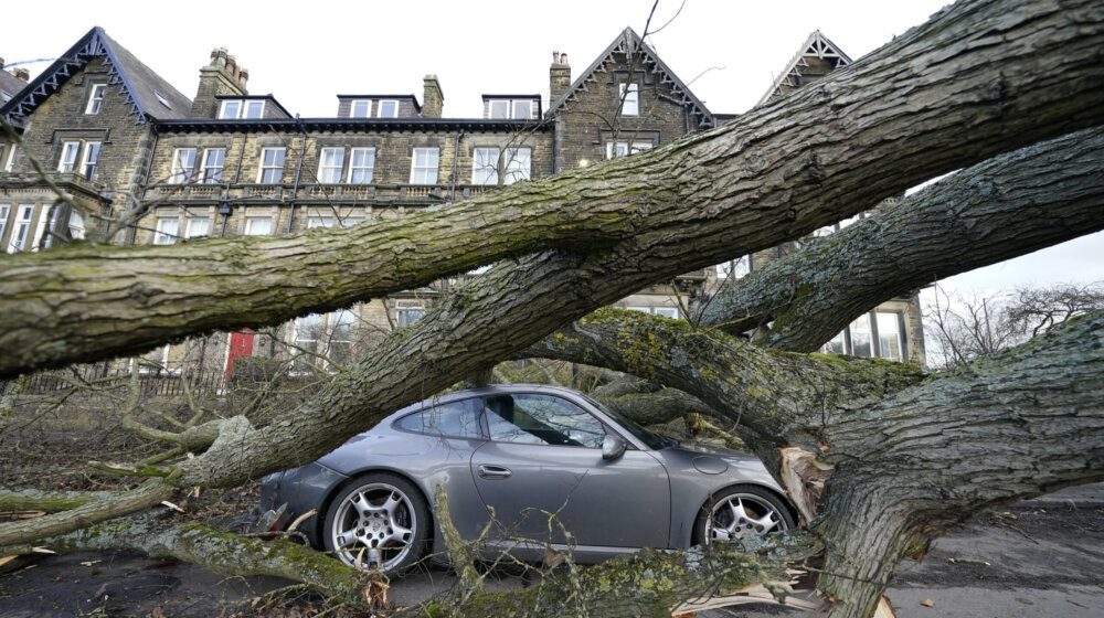 Moćna oluja Oto izazvala štetu i poremetila saobraćaj na severu Evrope 1