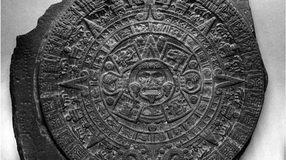 Kalendar 2023: Ljudi žive u više vremenskih tokova 6 Picture of a Mayan calendar stone