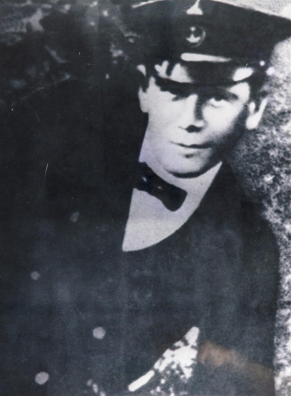 František Raš rođen u Prerovu u Moravskoj 9. 12. 1889. narednik vodnik brodske struke, streljan kao vođa pobune
