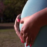 Rusija i žene: „Avion pun trudnica" - Ruskinje masovno dolaze u Argentinu da se porode 14