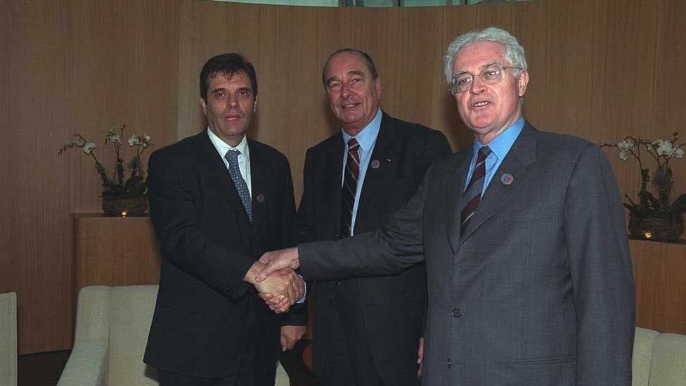 Srbija, Francuska i diplomatija: Od ratnih saveznica, preko „mračnih devedesetih", do „obnovljenog prijateljstva" 3 Vojislav Koštunica