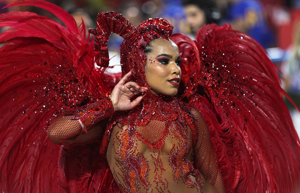 Brazil: Povratak najpoznatijeg karnevala na svetu - ulice Rio de Žaneira ponovo razigrane i šarene 1 Karneval u Riju
