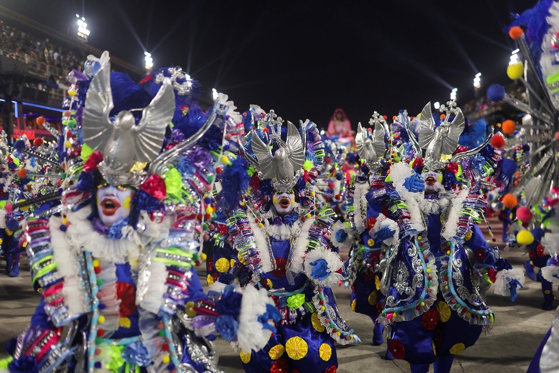 Brazil: Povratak najpoznatijeg karnevala na svetu - ulice Rio de Žaneira ponovo razigrane i šarene 5 Karneval u Riju