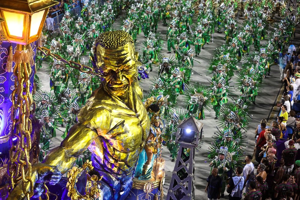 Brazil: Povratak najpoznatijeg karnevala na svetu - ulice Rio de Žaneira ponovo razigrane i šarene 12 Karneval u Riju