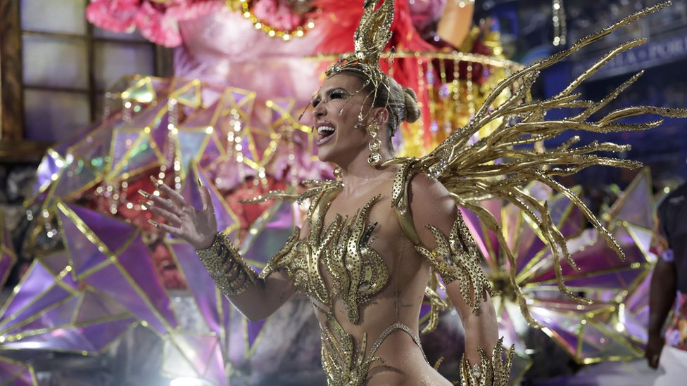 Brazil: Povratak najpoznatijeg karnevala na svetu - ulice Rio de Žaneira ponovo razigrane i šarene 10 Karneval u Riju