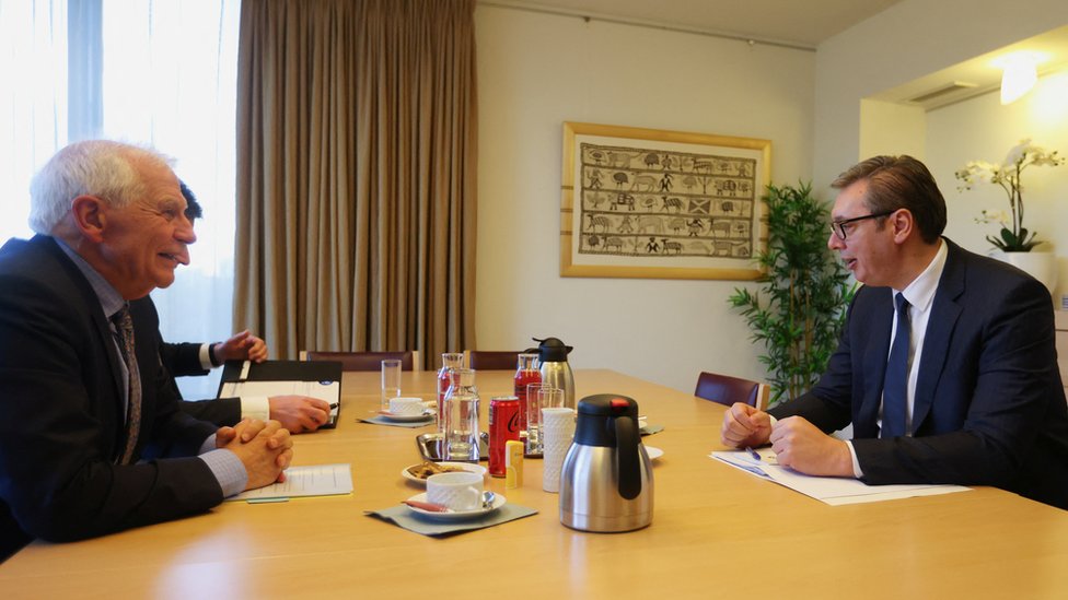 Srbija i Kosovo: Bez velikih vesti iz Brisela, Vučić kaže da je insistirao na primeni već potpisanog 4 Vučić, Borelj