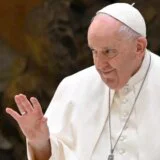 Papa otkrio da je imao upalu pluća kad je bio u bolnici krajem marta 10