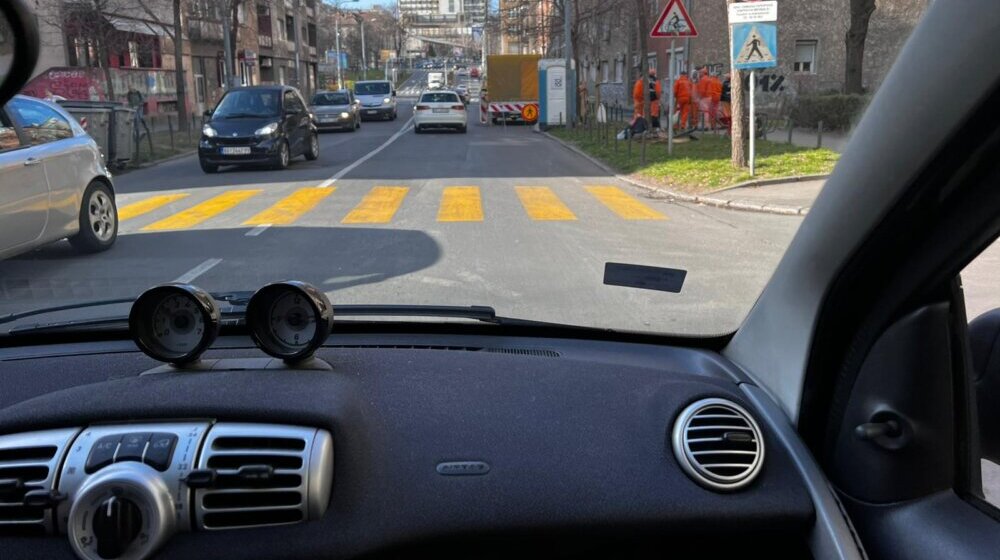 Videli smo žuti pešački prelaz u Beogradu: Nije greška, evo šta tačno znači 1