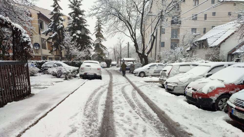 Tokom dana vetrovito i hladno sa slabim snegom, večeras prestanak padavina 1
