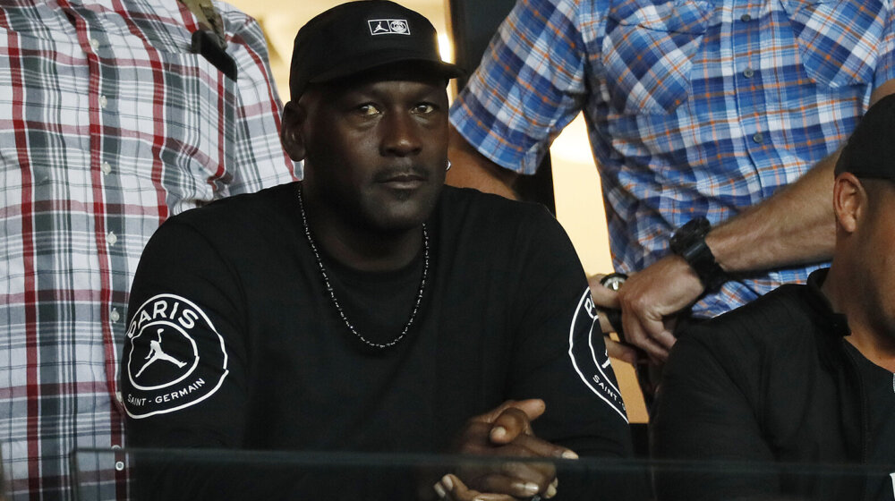 Džordan i zvanično prodao većinski udeo u Šarlot Hornetsima 1