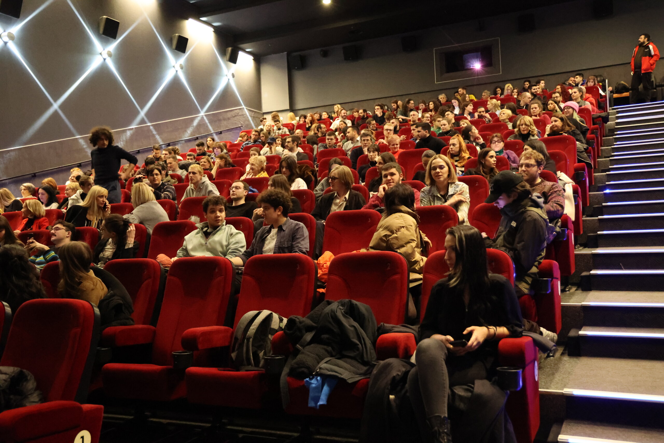 Priče sa autentičnom atmosferom i estetikom: Studenti montaže zamenili uloge rada na filmu 3 Priče sa autentičnom atmosferom i estetikom: Studenti montaže zamenili uloge rada na filmu 3