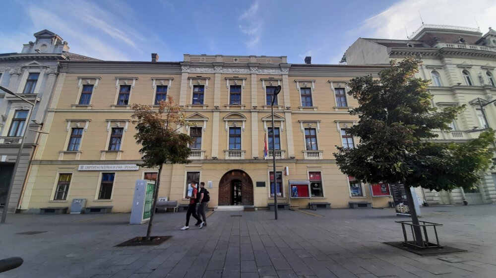 Zrenjanin: Premijera lutkarske predstave "Neko se uselio u onu staru vilu" 1