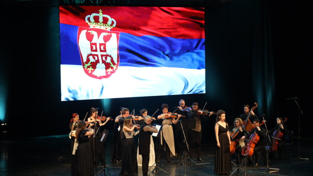 Stefanu Milenkoviću uručena Februarska nagrada na svečanosti povodom Dana grada Novog Sada u Srpskom narodnom pozorištu 2