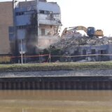 (FOTO) "Od najuspešnije YU fabrike do oblaka prašine": Zbog čega nestaje zrenjaninski "Udarnik"? 8