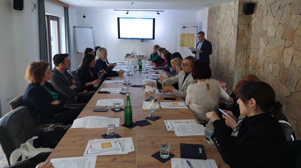 Sastanaka koordinatora za medije i novinara: Jačanje transparentnosti rada Posebnih odeljenja za suzbijanje korupcije 1