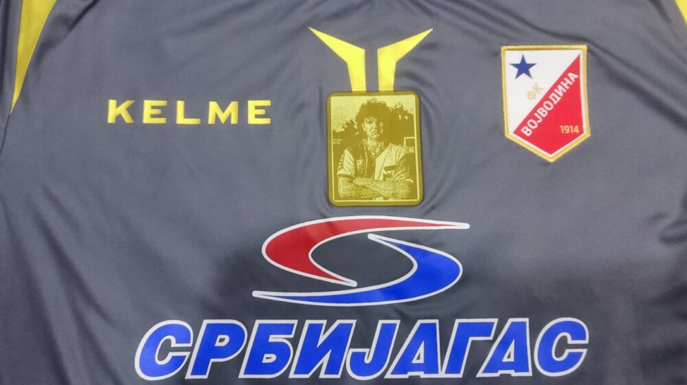 Fudbaleri Vojvodine u subotnjem meču protiv Crvene zvezde igraće u dresovima na kojima je lik Siniše Mihajlovića 1