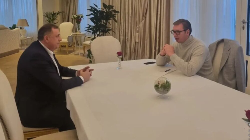 "Uvek prijateljski razgovor": Sastali se Vučić i Dodik 1
