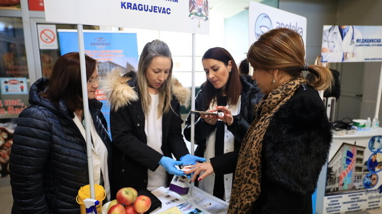 "Svaka cigareta smeta": U Kragujevcu obeležen Nacionalni dan bez duvanskog dima 1