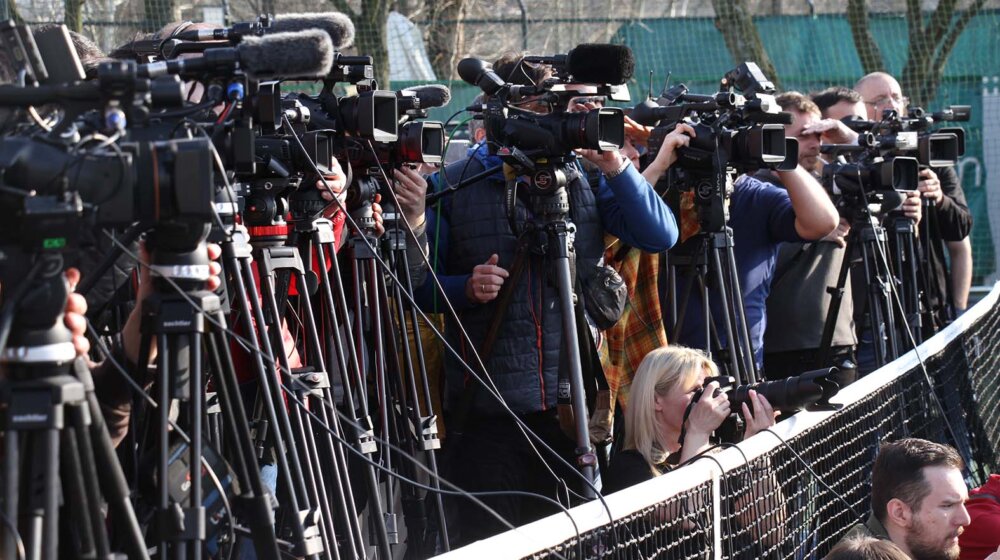 Oglasio se MUP povodom napada na novinare TV Prva i RTS-a 1