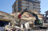 MUP: Srpski spasilački tim u Turskoj sa kolegama iz Italije traga za preživelima u zemljotresu (FOTO) 3