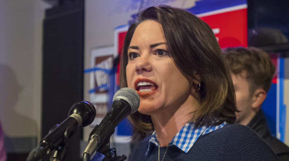 Američku kongresmenku napao čovek, ona ga polila vrućom kafom 1