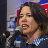 Američku kongresmenku napao čovek, ona ga polila vrućom kafom 5